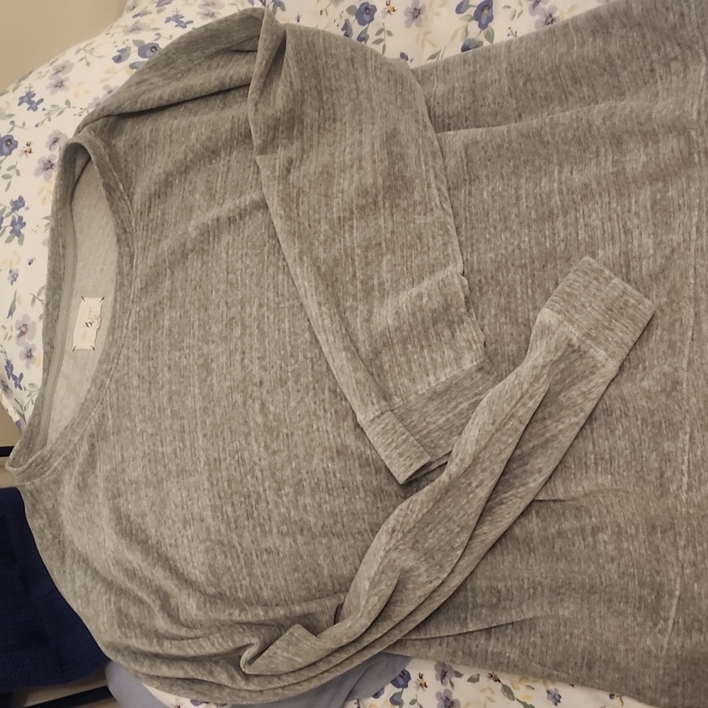 Sweat shirt